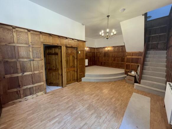 3 bed Semi-Detached to rent Image 4