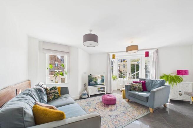 2-bed flat on Rue Du Hocq, St Clement, £575,000