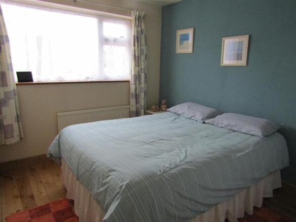 Bed 1.JPG