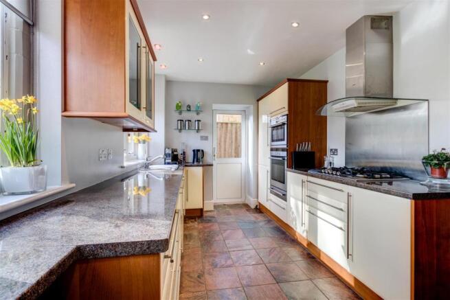 KitchenBreakfastRoom