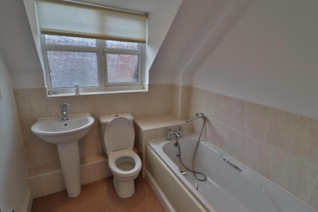 BATHROOM/W.C