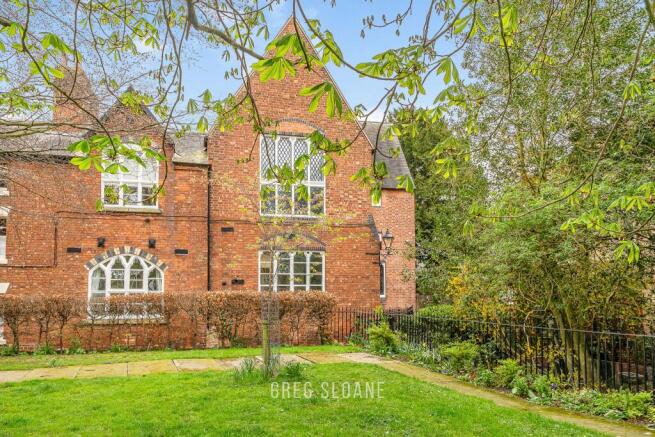 2-bed flat on St Alkmunds Square, Shrewsbury, SY1, £240,000