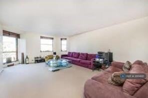 39, 20 Riverside Court, Nine Elms Lane, London SW8 5BY