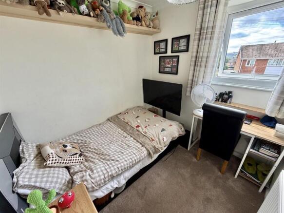 3 bed Semi-Detached for sale Image 10