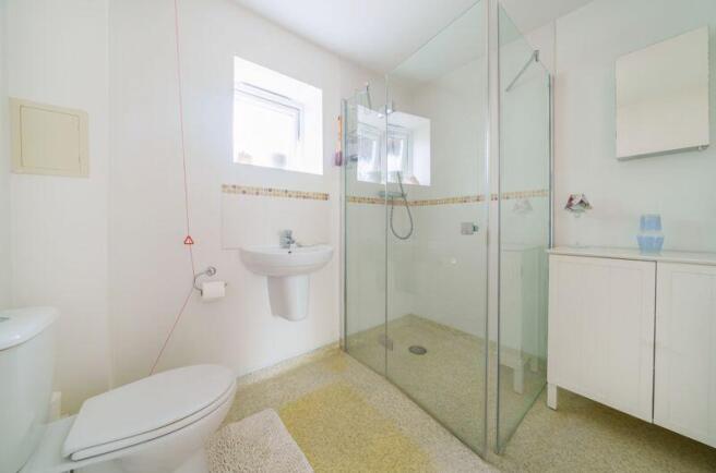 Ensuite shower room to bedroom