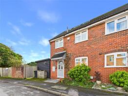 140, Russell Road, Newbury RG14 5JU