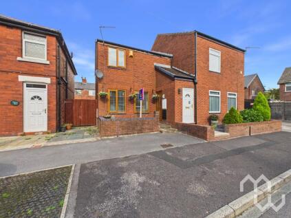 Clarence Street, Leyland, PR25