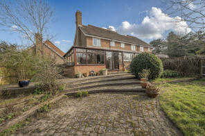 5, Fuggles Court, Benenden, Cranbrook TN17 4EF