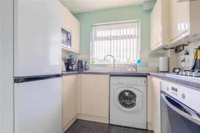 3 bed Semi-Detached for sale Image 6