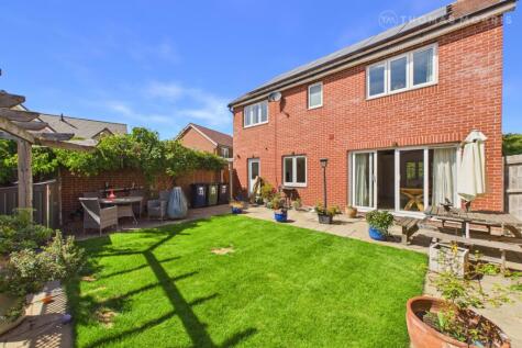 Field Gate Close, St. Neots, Cambridgeshire, PE19