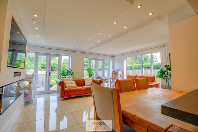 2 bed Semi-Detached for sale Image 4