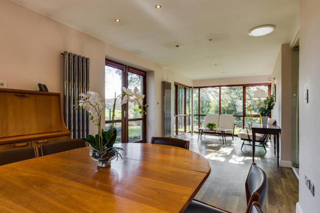 Dining/Sitting Ro...