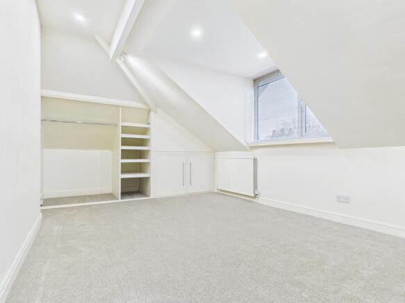 2 bed Flat to rent Image 12