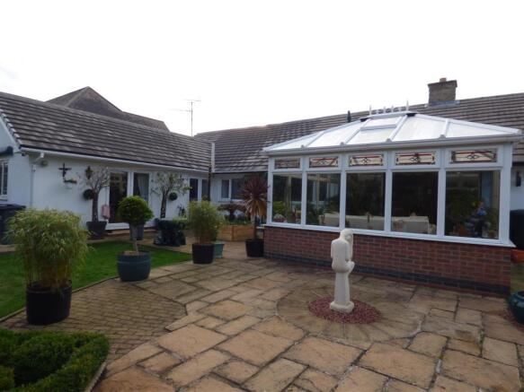 PATIO AND REAR CONSERVATORY 28 POPLAR.JPG