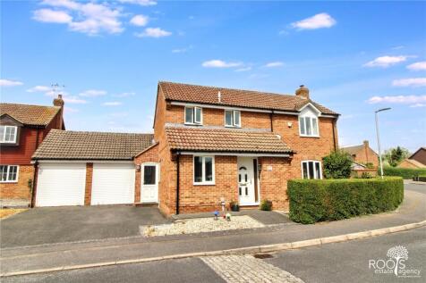 Jedburgh Close, Thatcham, Berkshire, RG19