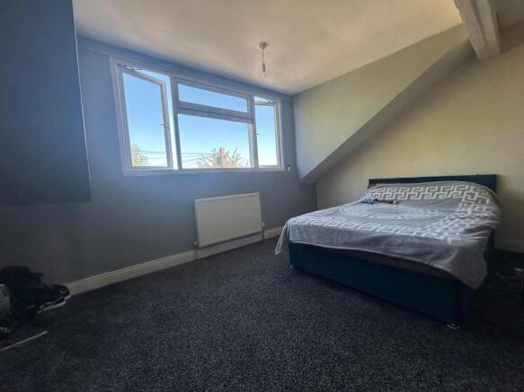 4 bed Terraced for sale Image 12