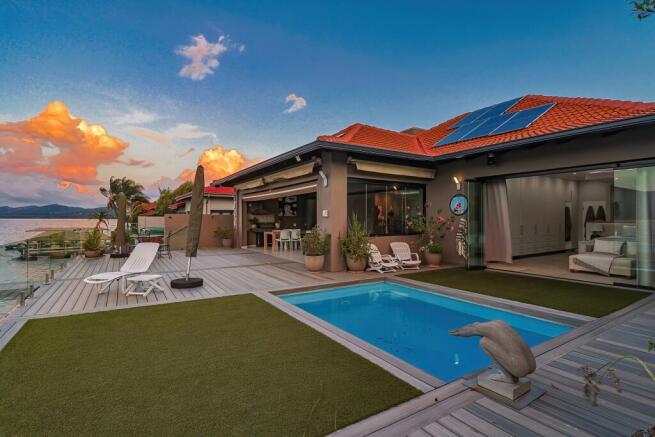 Deck/Pool