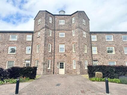 Perreyman Square, Tiverton