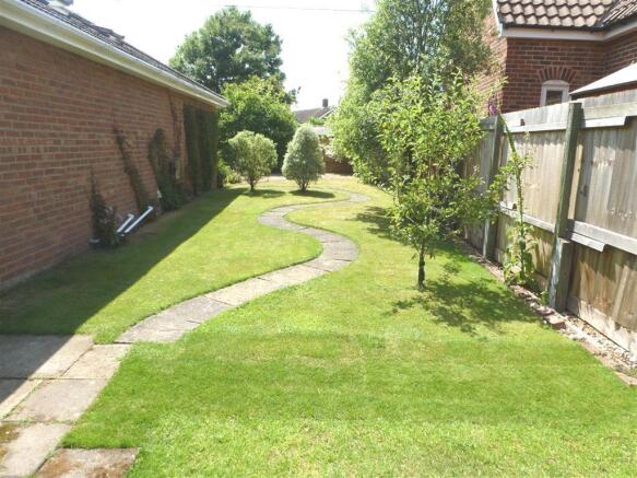 Photo 10
