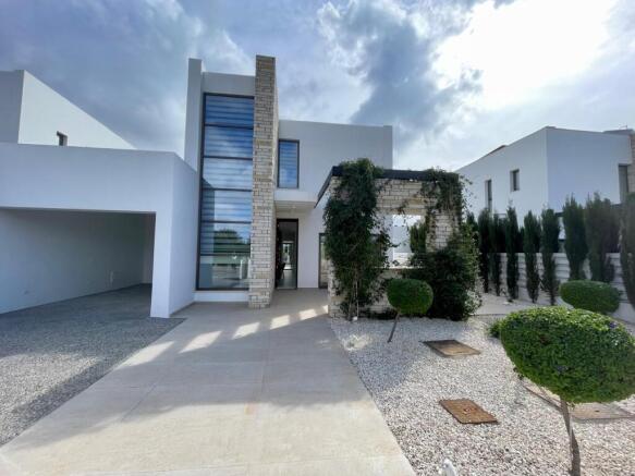 3 Bedroom Villa for