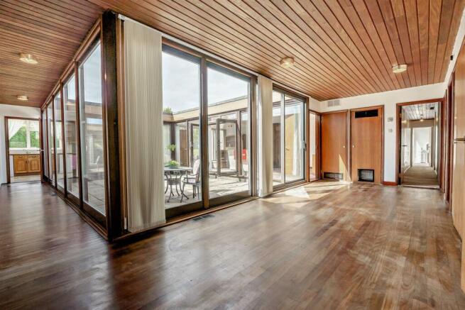 8596096-interior02-800.jpg