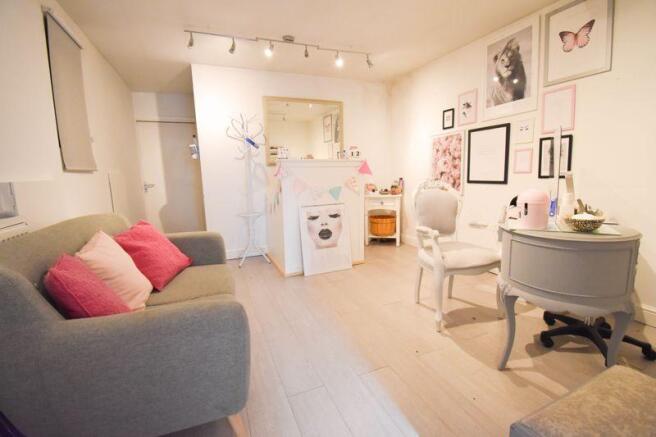 Garage/Salon/O...
