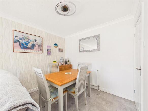 Thornton Close, Hessle photo 4