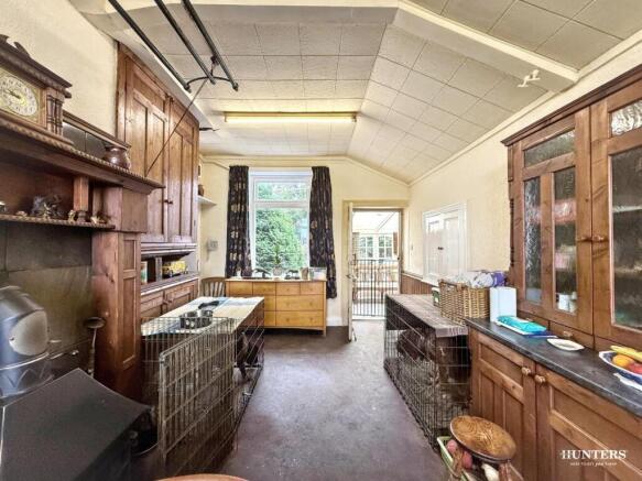 5 bed Detached for sale Image 12