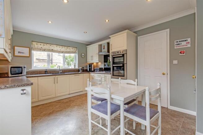 Impressive Breakfast Kitchen