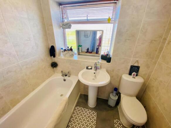 Bathroom.jpg
