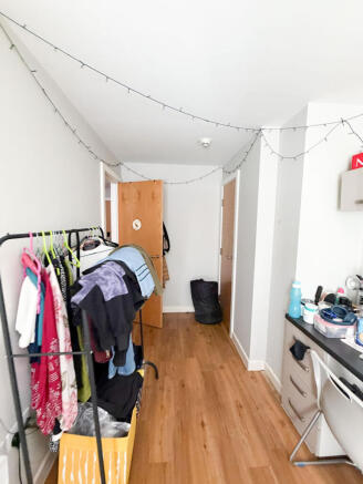 2 bed Apartment for sale Image 11