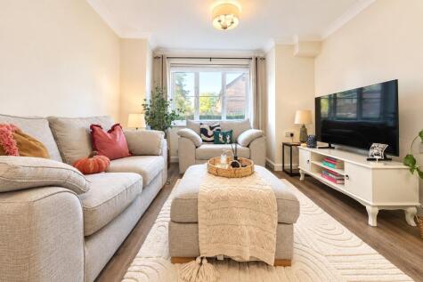 Whetstone Road, Farnborough, Hampshire, GU14