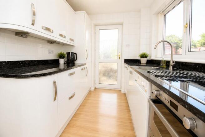 3 bed Detached for sale Image 3