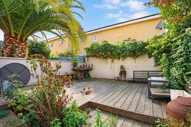 garden 1.jpg