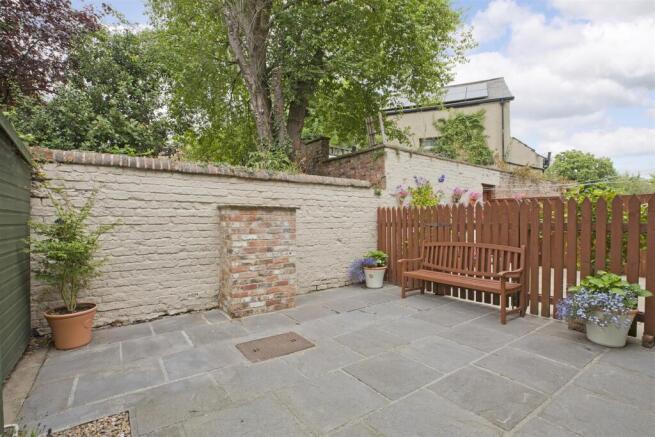 2 bed House for sale Image 12