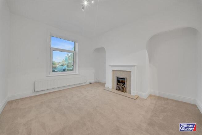 5 bed Terraced for sale Image 6