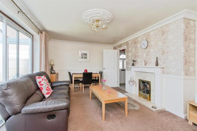 3 bed Semi-Detached for sale Image 5