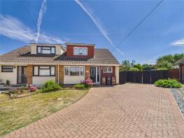 46, Lathcoates Crescent, Great Baddow, Chelmsford CM2 7LU