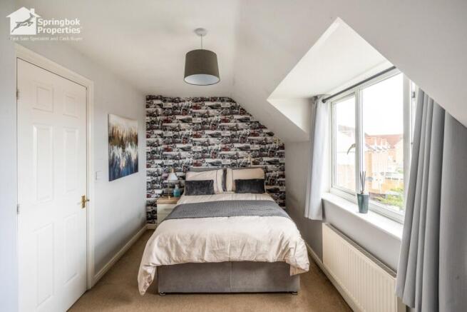 3 bed Town House for sale Image 10