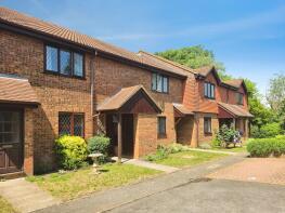 3, Oak Court, Farnham GU9 8DB