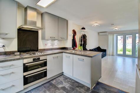 Pattingham Drive, Tamworth, B77