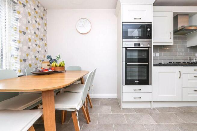 Kitchen/Dining...