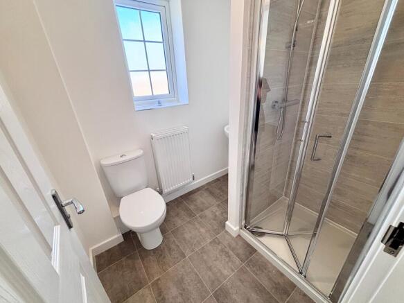 3 bed Detached to rent Image 7