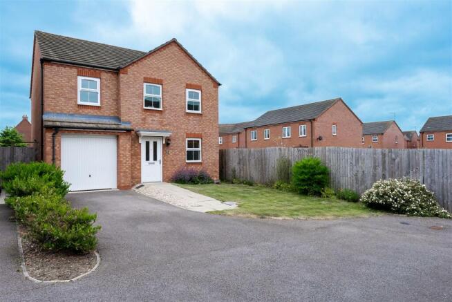 Priors Grove Close-20.jpg