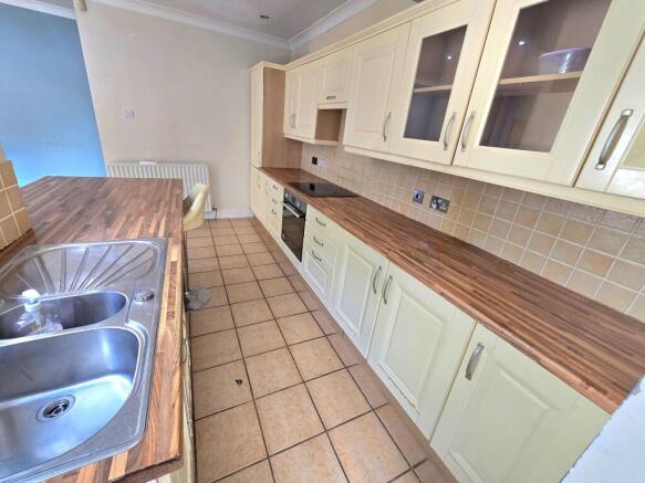 3 bed Terraced for sale Image 7