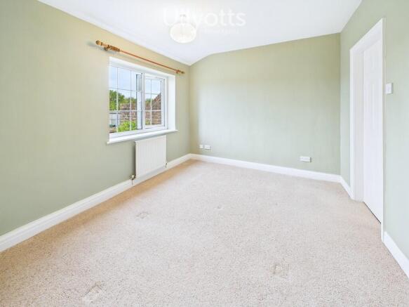 2 bed Semi-Detached Bungalow for sale Image 9