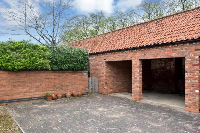 DOUBLE OPEN BAY CARPORT