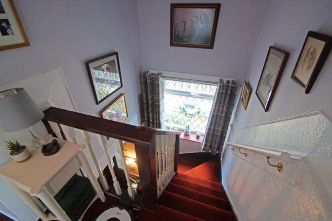 4 bed Semi-Detached for sale Image 8