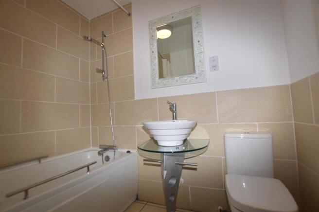 1 bed Apartment to rent Image 5