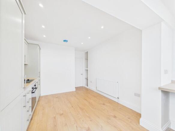 CAM04789G0-PR0039-STILL015